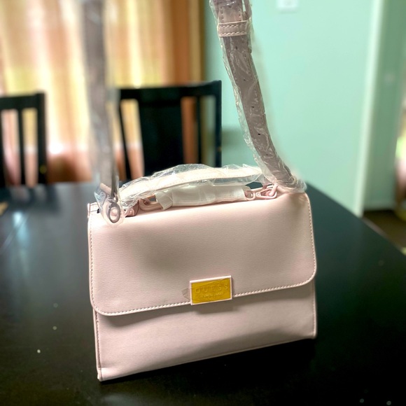 Guess Charis Satchel - Picture 5 of 5